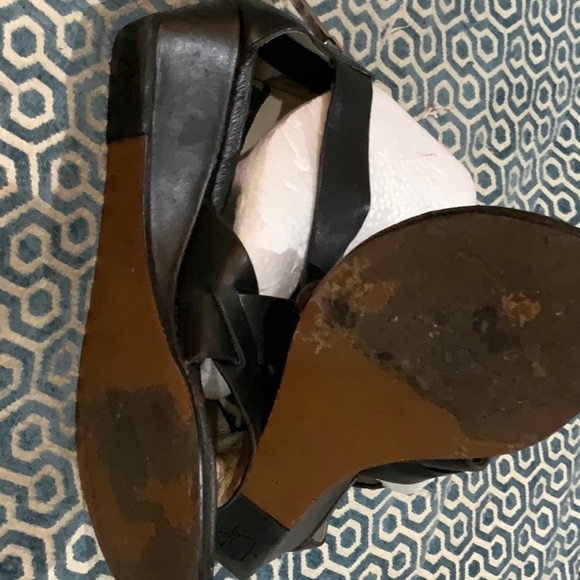 Donald Pliner Leather Sandal Black Wedge Shoe Thong style zip back size 6 - Picture 5 of 5